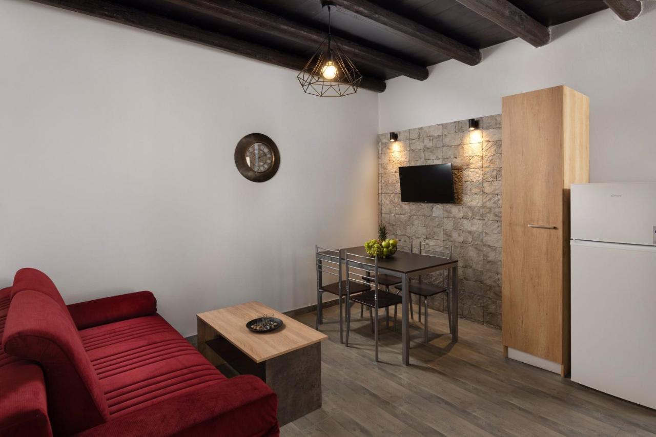 Apartments In The Center Marasia Rhodes City Extérieur photo